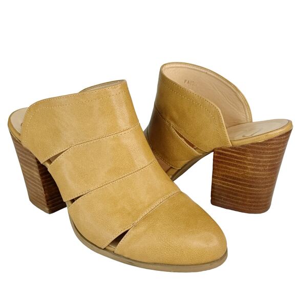 CCOCCI Faith Leather Mules Coccinelle Slip On Shoes Block Heels Tan Brown 9 - Picture 1 of 9